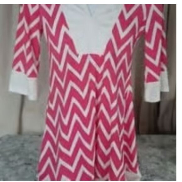 Hot Mama ***Pretty Dress with lace, Pink and white, in size small. - Picture 7 of 12